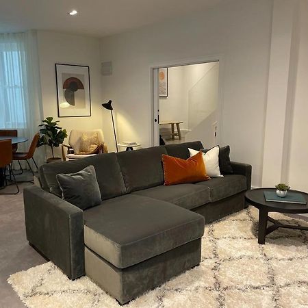 Brand New 3-Bedroom Home In Londen Buitenkant foto