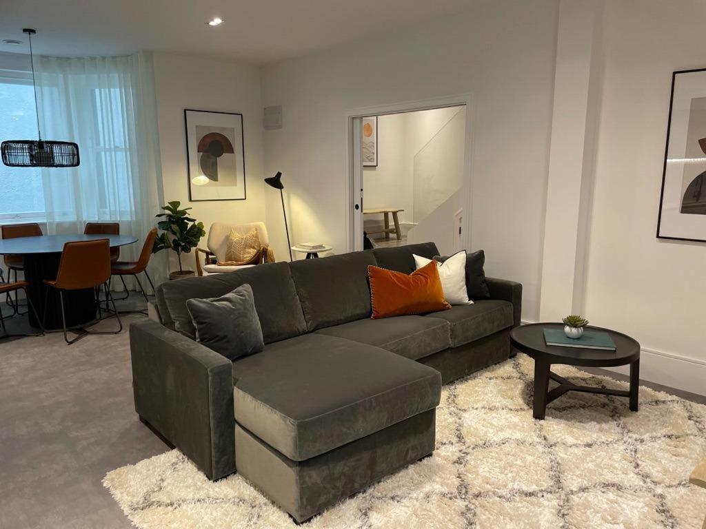 Brand New 3-Bedroom Home In Londen Buitenkant foto