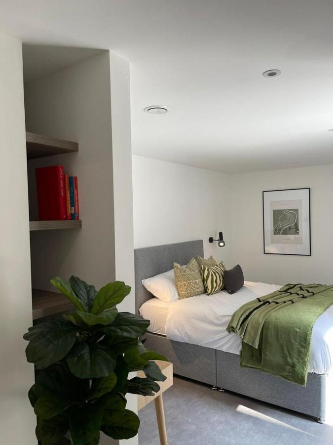 Brand New 3-Bedroom Home In Londen Buitenkant foto