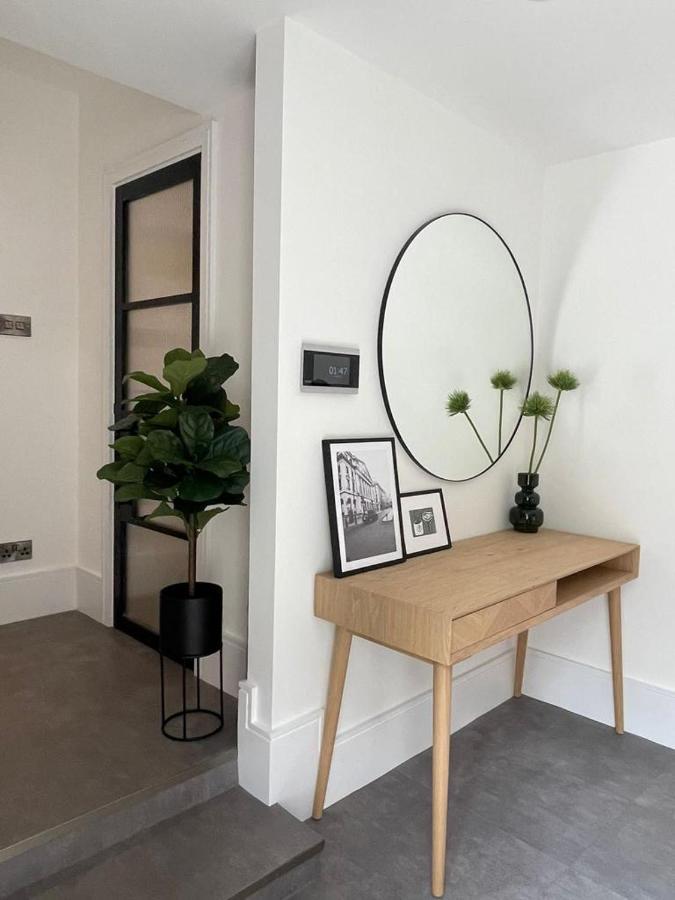 Brand New 3-Bedroom Home In Londen Buitenkant foto